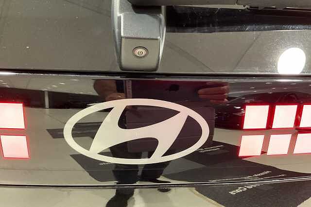 Hyundai INSTER 85kW 02 49kWh 5dr Auto Black