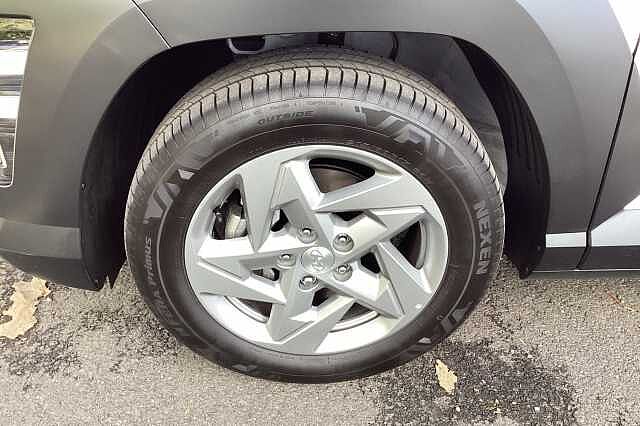 Hyundai KONA 1.6T 138 Advance 5dr DCT White