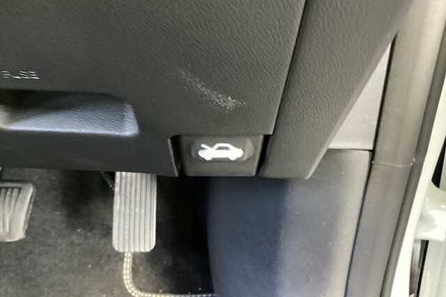 Hyundai KONA 1.6T 138 Advance 5dr DCT White
