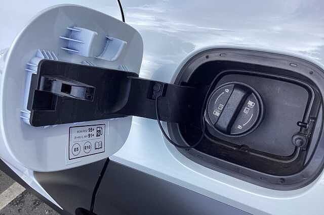 Hyundai KONA 1.6T 138 Advance 5dr DCT White