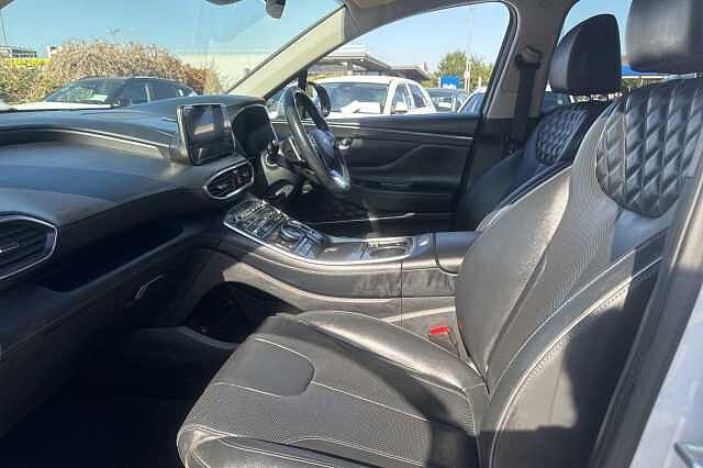 Hyundai SANTA FE 1.6 TGDi Hybrid Premium 5dr Auto White