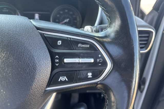 Hyundai SANTA FE 1.6 TGDi Hybrid Premium 5dr Auto White