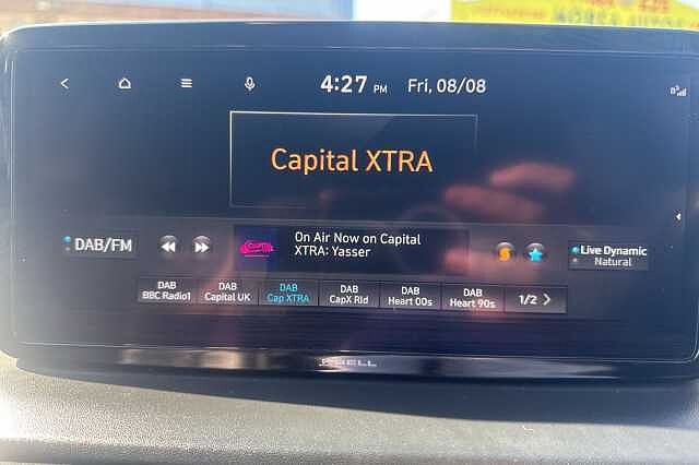 Hyundai SANTA FE 1.6 TGDi Hybrid Premium 5dr Auto White