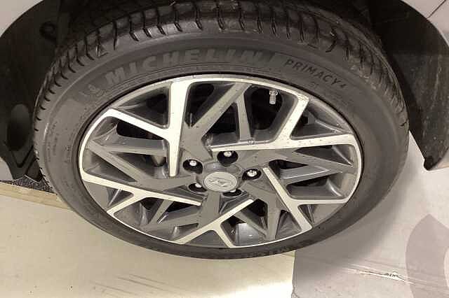 Hyundai KONA 1.6 GDi Hybrid Premium 5dr DCT Black