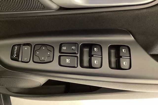 Hyundai KONA 1.6 GDi Hybrid Premium 5dr DCT Black