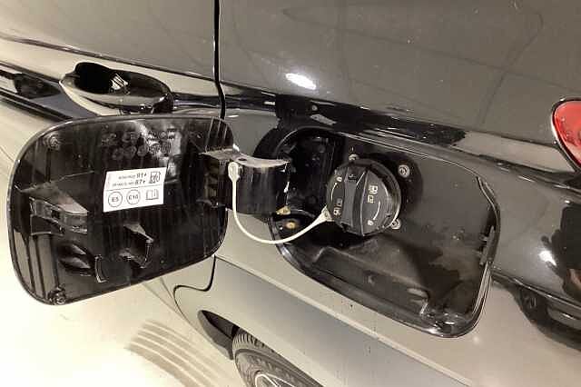 Hyundai KONA 1.6 GDi Hybrid Premium 5dr DCT Black