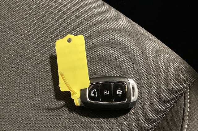 Hyundai KONA 1.6 GDi Hybrid Premium 5dr DCT Black