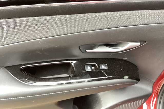 Hyundai TUCSON 1.6 T-GDi Hybrid Aut. 2022MY Ultimate Red