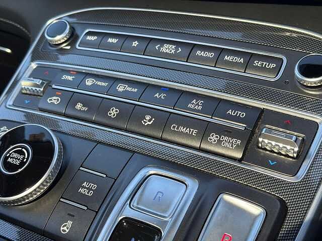 Hyundai SANTA FE 1.6 TGDi Hybrid Ultimate 5dr Auto