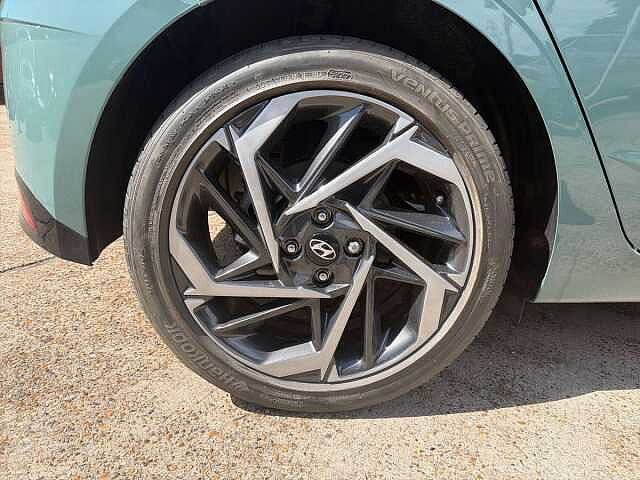 Hyundai I20 1.0T GDi 48V MHD Premium 5dr DCT Pearl - Mangrove green