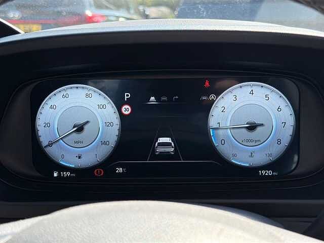 Hyundai BAYON 1.0 TGDi [90] Tech Line 5dr DCT Pearl - Phantom black
