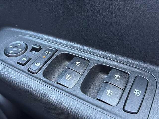 Hyundai INSTER 71kW 01 42kWh 5dr Auto