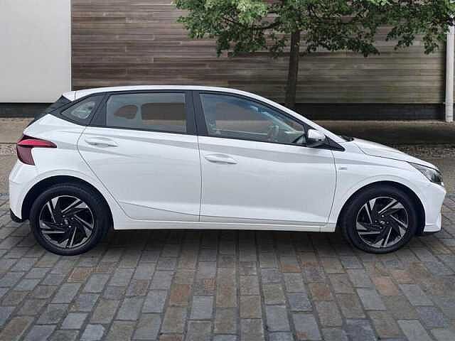 Hyundai I20 1.0 T-GDI MHEV SE CONNECT HATCHBACK 5DR PETROL HYBRID MANUAL EURO 6 (S/S) (100 P Atlas White