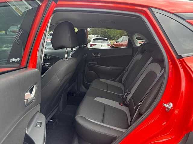Hyundai KONA 1.0 T-GDI PLAY SUV 5DR PETROL MANUAL EURO 6 (S/S) (120 PS) Tangerine Comet