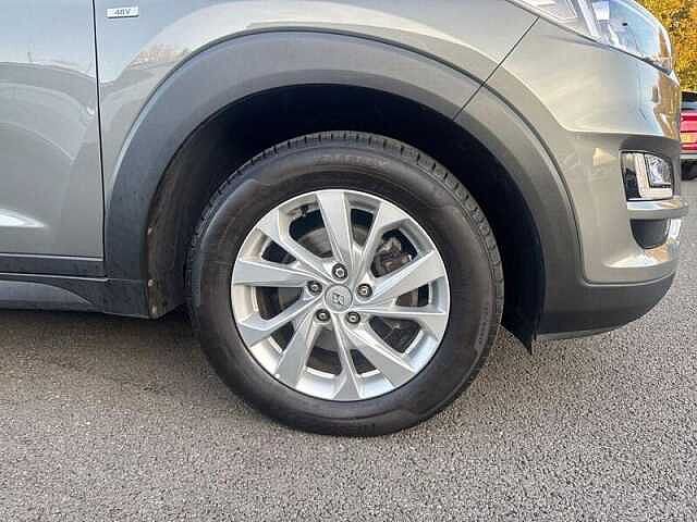 Hyundai TUCSON 1.6 CRDI MHEV SE NAV SUV 5DR DIESEL HYBRID MANUAL EURO 6 (S/S) (115 PS) Olivine Grey