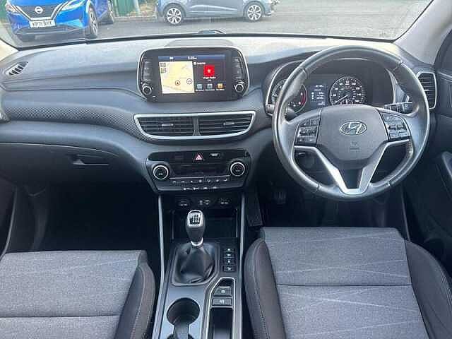 Hyundai TUCSON 1.6 CRDI MHEV SE NAV SUV 5DR DIESEL HYBRID MANUAL EURO 6 (S/S) (115 PS) Olivine Grey