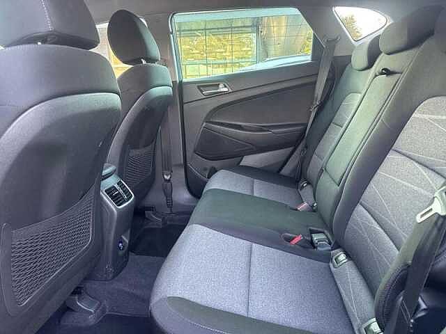 Hyundai TUCSON 1.6 CRDI MHEV SE NAV SUV 5DR DIESEL HYBRID MANUAL EURO 6 (S/S) (115 PS) Olivine Grey