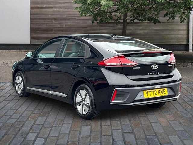Hyundai IONIQ 1.6 H-GDI SE CONNECT HATCHBACK 5DR PETROL HYBRID DCT EURO 6 (S/S) (141 PS) Black