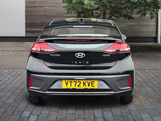 Hyundai IONIQ 1.6 H-GDI SE CONNECT HATCHBACK 5DR PETROL HYBRID DCT EURO 6 (S/S) (141 PS) Black