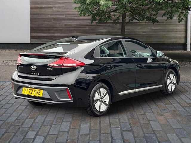 Hyundai IONIQ 1.6 H-GDI SE CONNECT HATCHBACK 5DR PETROL HYBRID DCT EURO 6 (S/S) (141 PS) Black