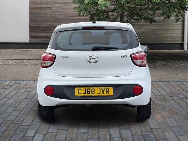 Hyundai i10 1.0 SE Hatchback 5dr Petrol Manual Euro 6 (67 ps)