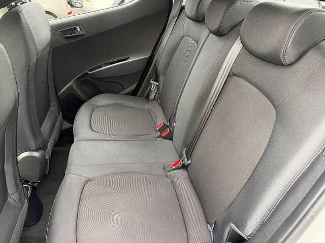 Hyundai i10 1.0 SE Hatchback 5dr Petrol Manual Euro 6 (67 ps)