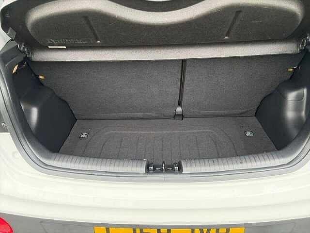 Hyundai i10 1.0 SE Hatchback 5dr Petrol Manual Euro 6 (67 ps)