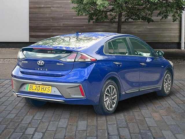 Hyundai IONIQ 38.3kWh Premium Hatchback 5dr Electric Auto (136 ps)