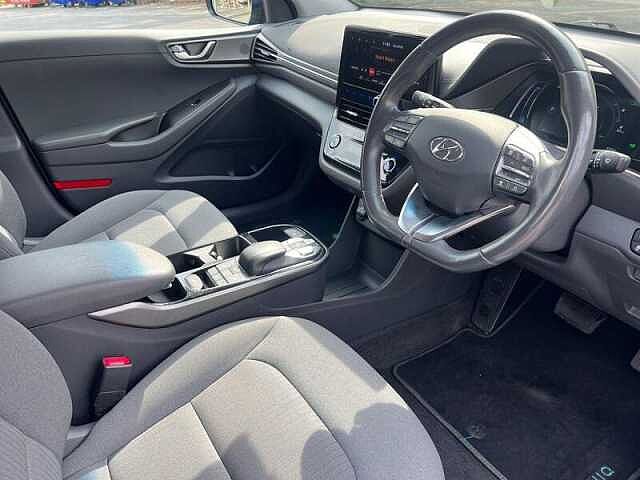 Hyundai IONIQ 38.3kWh Premium Hatchback 5dr Electric Auto (136 ps)