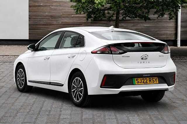 Hyundai IONIQ 38.3kWh Premium Hatchback 5dr Electric Auto (136 ps)