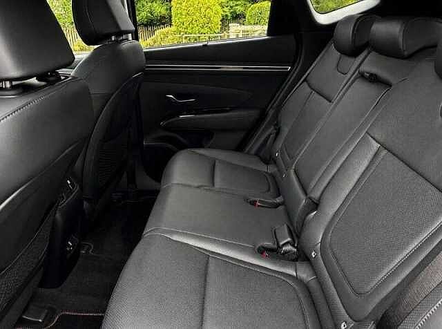 Hyundai TUCSON 1.6 T-GDi 13.8kWh Ultimate SUV 5dr Petrol Plug-in Hybrid Auto 4WD Euro 6 (s/s) ( Engine Red