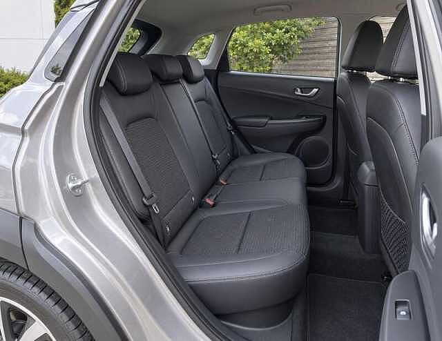 Hyundai KONA 1.0 T-GDi Premium SUV 5dr Petrol Manual Euro 6 (s/s) (120 ps) Lake Silver