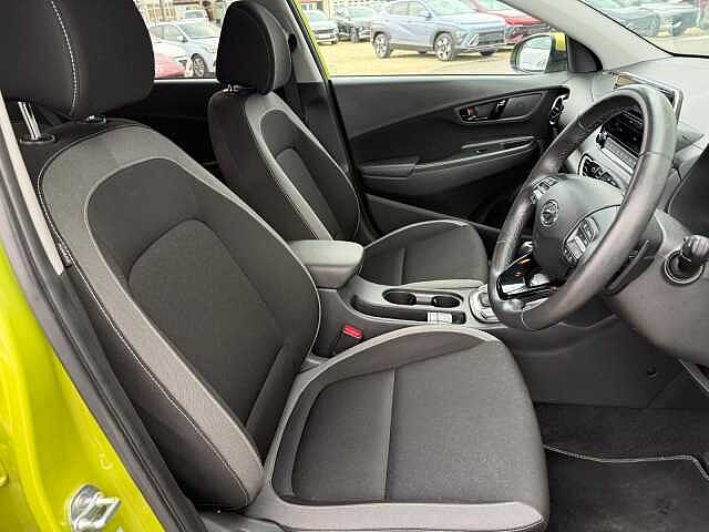 Hyundai KONA 1.6 GDi Hybrid Premium 5dr DCT Yellow