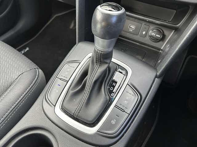 Hyundai KONA 1.6 GDi Hybrid Premium SE 5dr DCT Galactic Grey