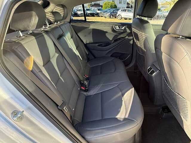 Hyundai IONIQ 1.6 GDi Hybrid Premium SE 5dr DCT Silver