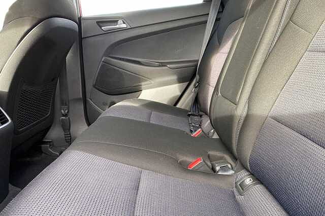 Hyundai TUCSON Se Nav B-Drive 2Wd Fiery Red