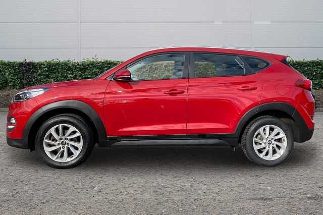 Hyundai TUCSON Se Nav B-Drive 2Wd Fiery Red