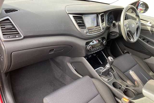 Hyundai TUCSON Se Nav B-Drive 2Wd Fiery Red