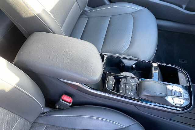 Hyundai Ioniq 38.3kWh Premium SE Hatchback 5dr Electric Auto (136 ps)