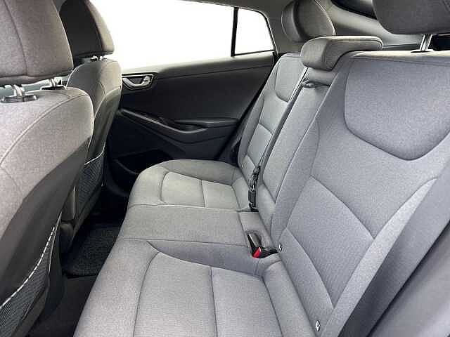 Hyundai IONIQ 1.6 GDi Hybrid Premium 5dr DCT