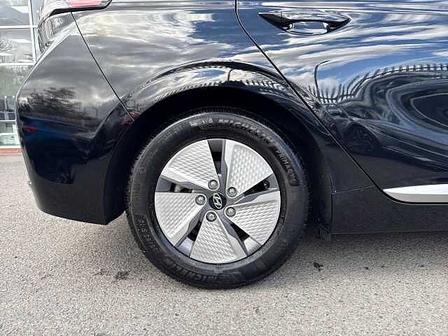 Hyundai IONIQ 1.6 GDi Hybrid Premium 5dr DCT
