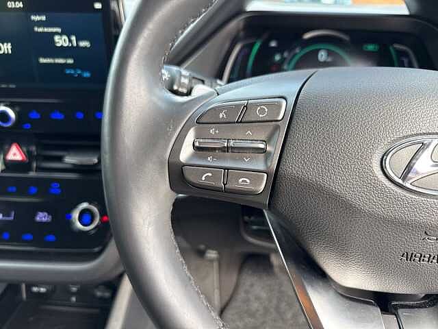Hyundai IONIQ 1.6 GDi Hybrid Premium 5dr DCT