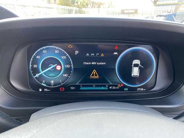 Hyundai BAYON 1.0 TGDi 48V MHEV Ultimate 5dr DCT Dragon Red