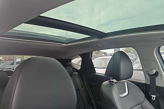 Hyundai TUCSON 1.6T 48V MHD Ultimate 5dr DCT White