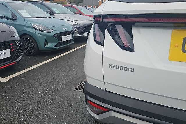 Hyundai TUCSON 1.6T 48V MHD Ultimate 5dr DCT White