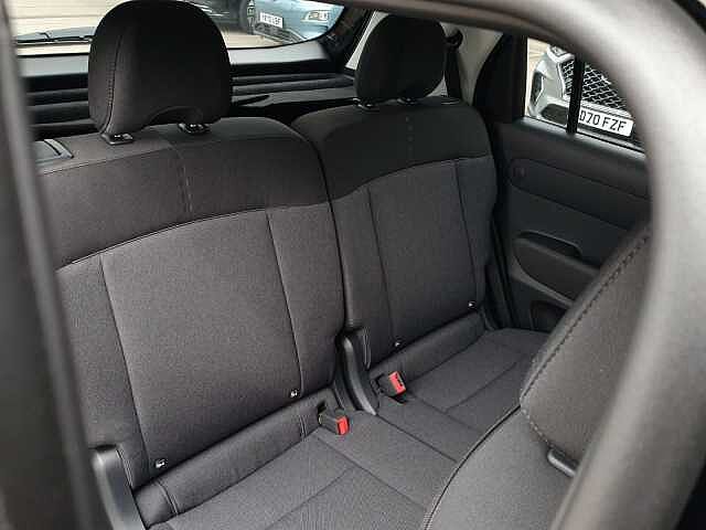 Hyundai INSTER 85kW 02 49kWh 5dr Auto Black