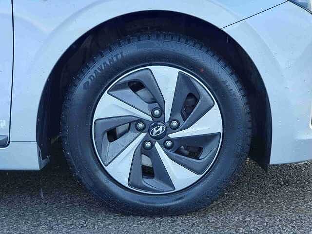 Hyundai Ioniq 1.6 GDi Hybrid Premium SE 5dr DCT