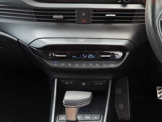 Hyundai BAYON 1.0 TGDi 48V MHEV Premium 5dr DCT Blue