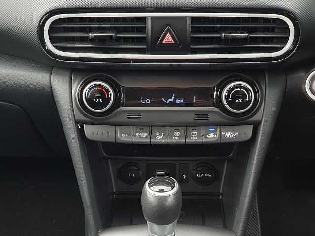Hyundai KONA 1.6 GDi Hybrid Premium 5dr DCT Blue