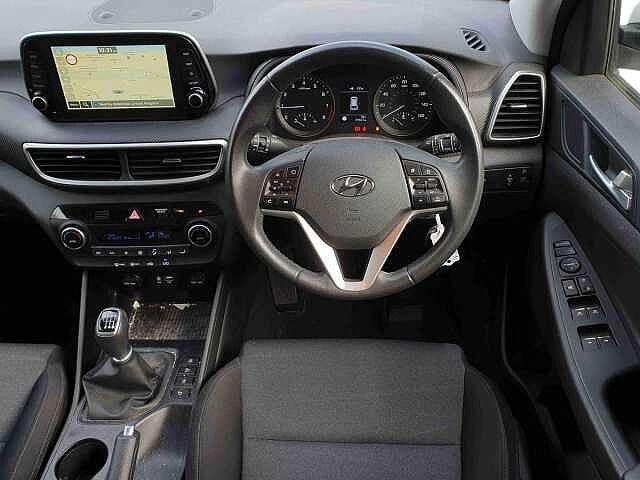 Hyundai TUCSON 1.6 GDi SE Nav 5dr 2WD White
